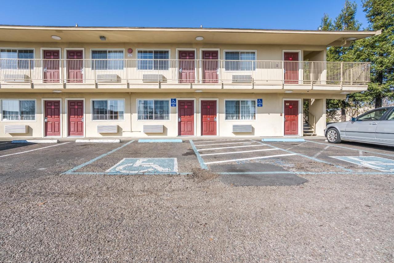 Americas Best Value Inn - 佩塔卢马 外观 照片
